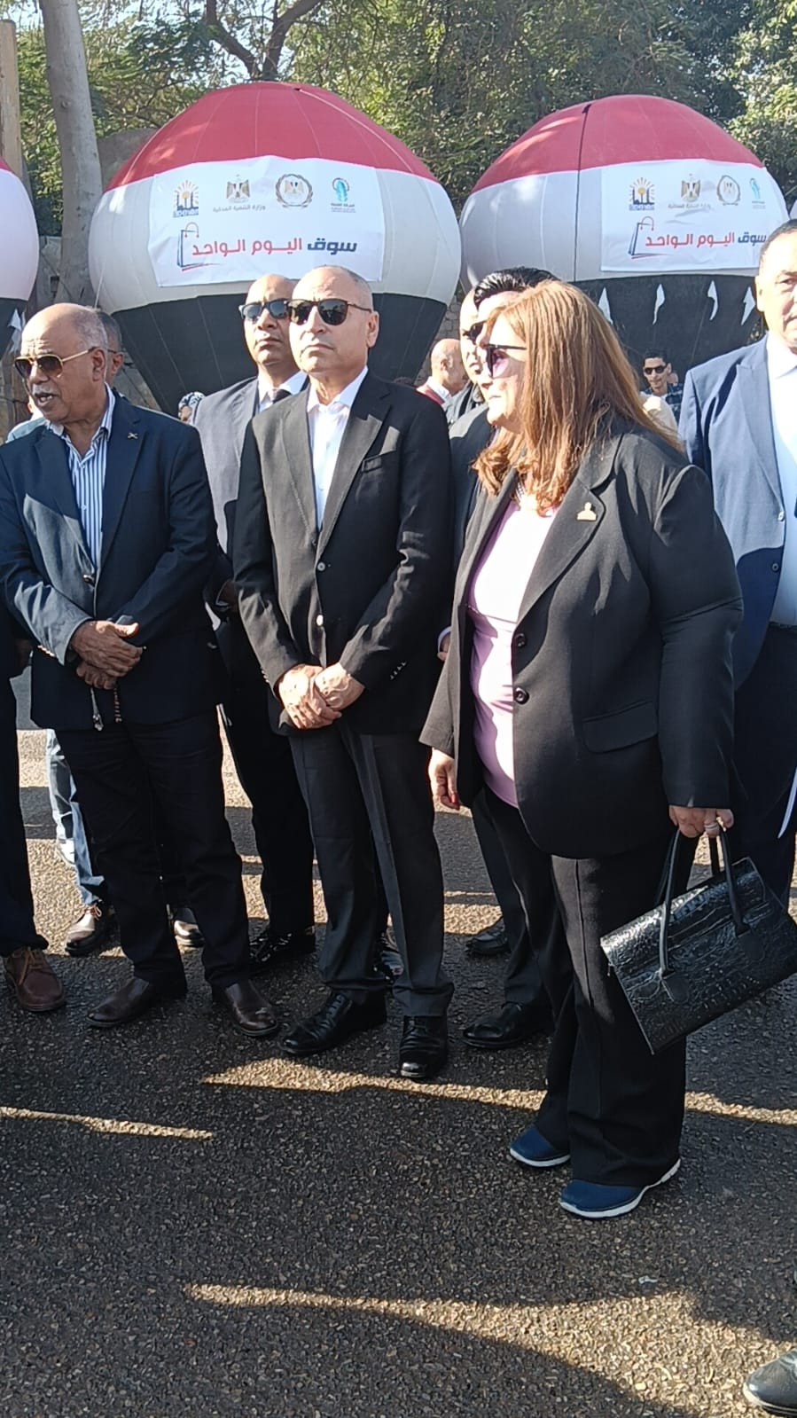 وزير التموين ومحافظ القاهرة يفتتحان ثاني أسواق اليوم الواحد بحلوان 