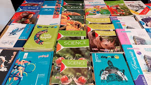 غير مطابقة للمناهج الجديدة |التعليم لطلاب الثانوية العامة: احذروا الكتب  الخارجية – السلطة الرابعة