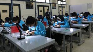 قبول طلاب الأزهري بمدارس التكنولوجيا التطبيقية وفقا لحساب المجموع الاعتباري  - الوطن