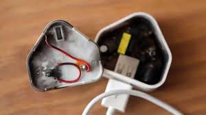 تحذير من خطورة شواحن الهواتف المغشوشة على القلب.. قد تؤدي إلى الوفاة - الوطن