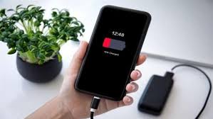 جريدة الموجز | مخاطر شاحن الهاتف الرخيص.. أضرار صحية جسيمة قد تصل إلى الوفاة