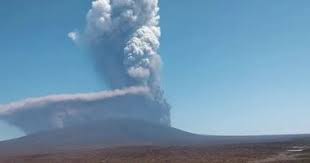 شاهد لحظة ثوران بركان فى إثيوبيا لأول مرة منذ 10 آلاف عام - اليوم السابع