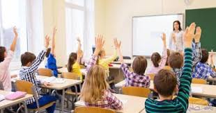 وزير التعليم يوضح مصير حضور طلاب الصفوف الأولى للمدارس.. اعرف التفاصيل -  اليوم السابع