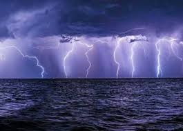 خلال ساعات.. هبوب نوة الشمس الصغيرة 2026 ومحافظة الإسكندرية ترفع حالة الطوارئ | المصري اليوم