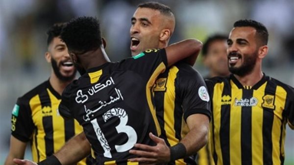 الاتحاد يسعى لانتزاع صدارة الدوري السعودي من قبضة الهلال 