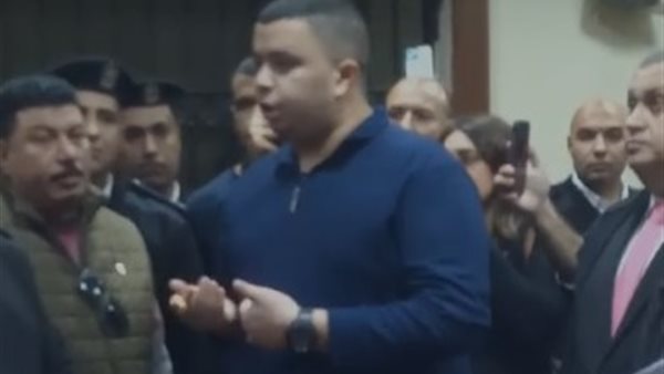 شقيق عصام صاصا لـ القاضي: والله العظيم أنا معرفش المحامي محمد حمودة