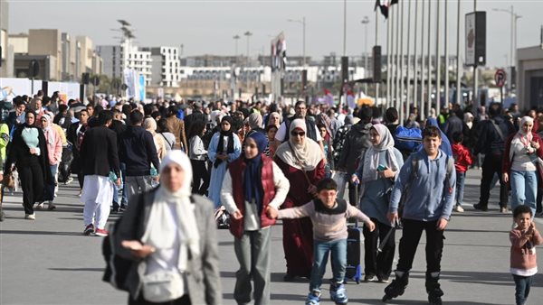  إقبال جماهيري غير مسبوق يثالث أيام معرض الكتاب تزامنًا مع عيد الشرطة