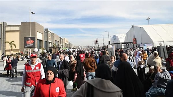 معرض القاهرة الدولي للكتاب يتخطى 2 مليون و 250 ألف زائر 