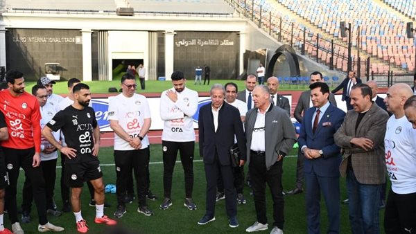 وزير الرياضة يهنئ المنتخب الوطني بالفوز على إثيوبيا