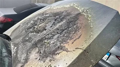 حريق مفاجئ فى سيارة مرسيدس 