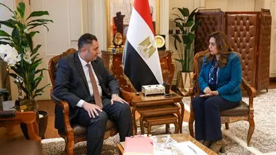  الدكتورة منال عوض