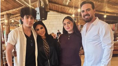 وائل جسار وعائلته    