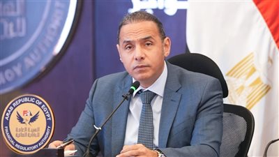 الدكتور إسلام عزام