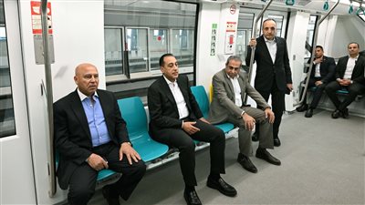 رئيس الوزراء من مونوريل شرق النيل    
