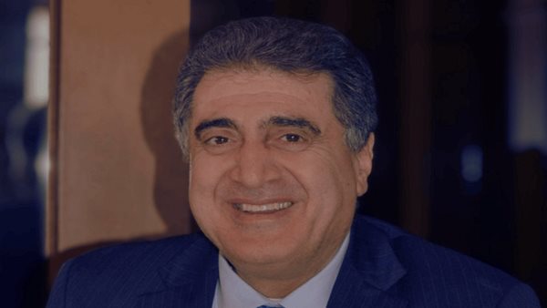  السفير هشام حمدان    